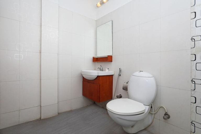 Bathroom 4, OYO 414 Hotel Om, Bagmati
