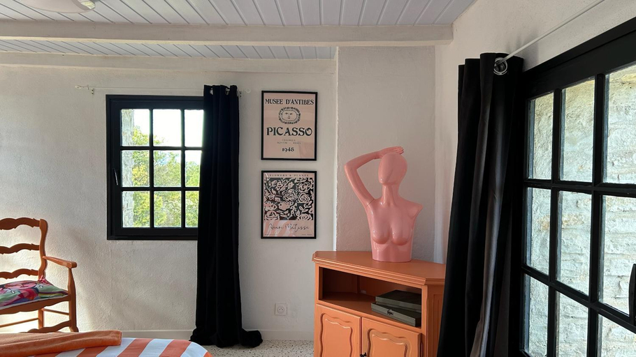 Bedroom 3, Mas en Merveilles, Gard
