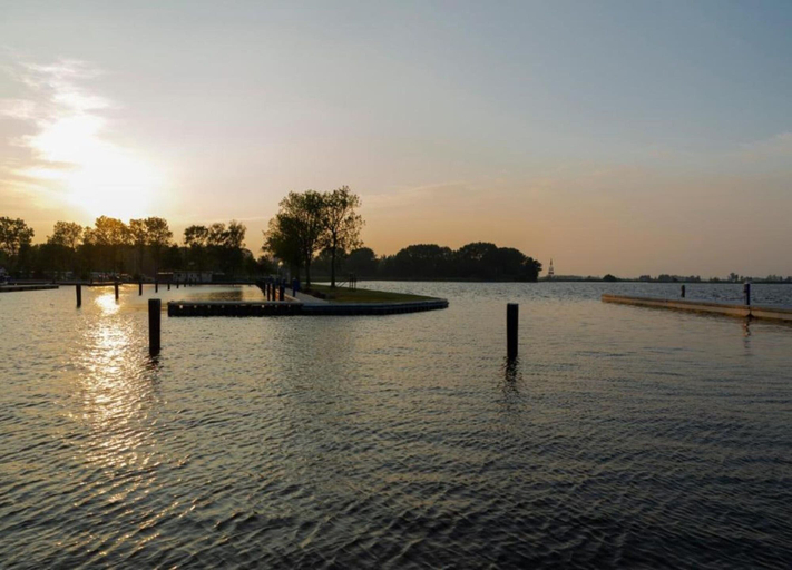 View from property 3, Houseboat in Offingawier With Sea View, Sneek