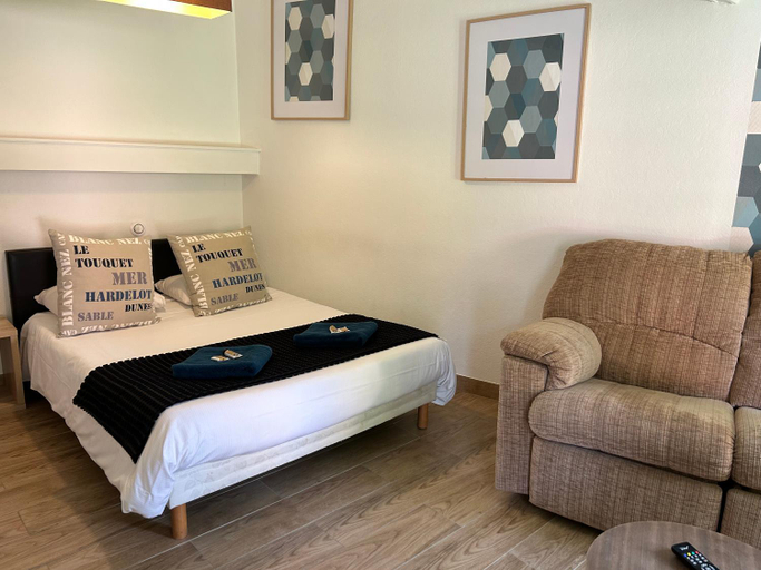 Bedroom 2, Hotel et Appart 'hotel Chez Gino ETAPLES-Le Touquet, Pas-de-Calais