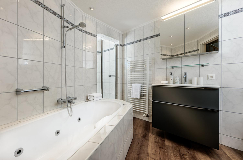 Bathroom 3, Hotel Reethuus, Nordfriesland