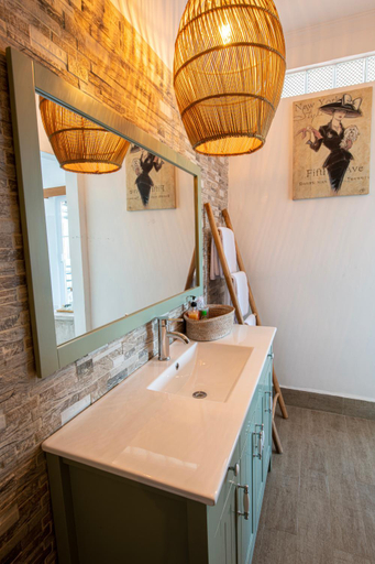 Bathroom 2, Keramas Moonlight Villa, Gianyar
