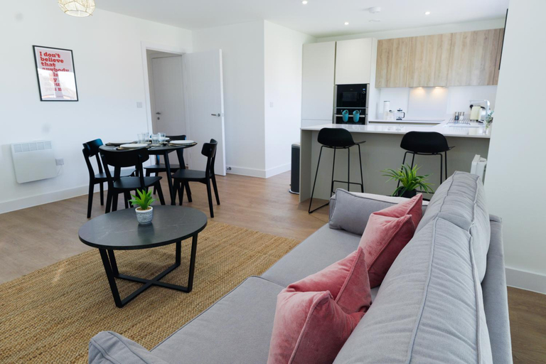 Others 5, NEW Luxury South Manchester Flat, Stockport