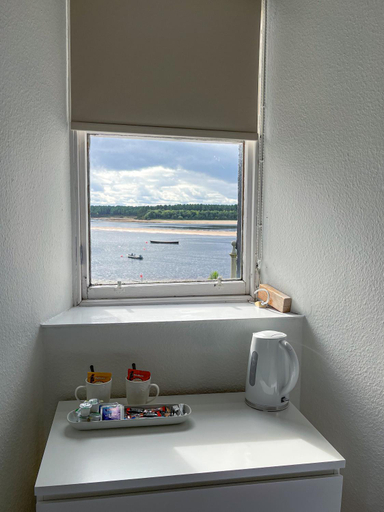 Bathroom 3, Crown and Anchor Inn, Moray