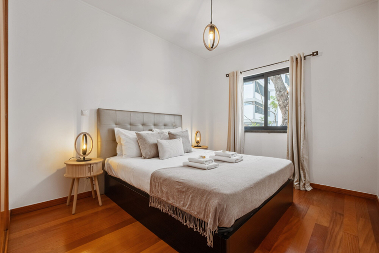 Room 2, Urban Stay 1B by Homie, Funchal