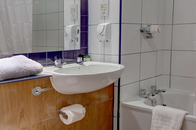 Bathroom 3, Plaza Hotel, Chorley, Sure Collection by Best Western, Lancashire