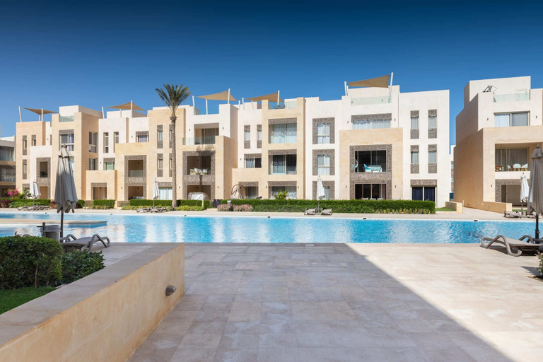 Exterior & Views 2, Xuru Stays I Homestyle 3BR Penthouse Pool & Beach View, Al-Ghurdaqah 2