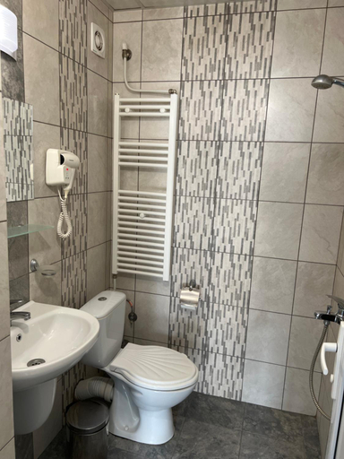 Bathroom 5, Hotel Rositsa, Veliko Tarnovo