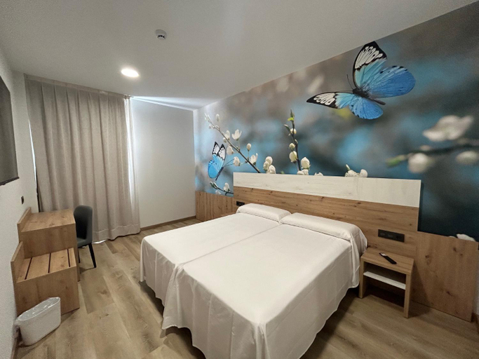 Bedroom 2, Hotel Javalambre, Teruel