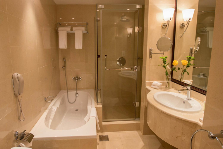 Bathroom, Premium Strato Hotel, Doha