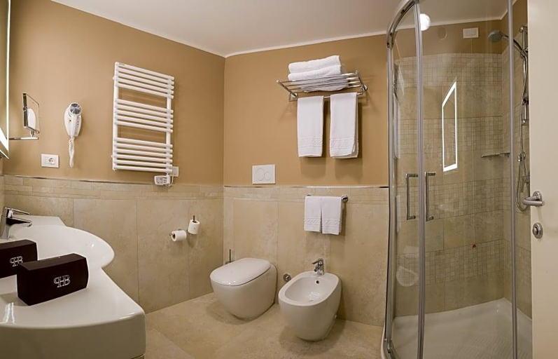 Bathroom 3, Palazzo Bezzi Hotel, Ravenna