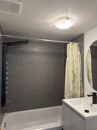 Bathroom, Condos Vacances MSA CONDO, La Côte-de-Beaupré