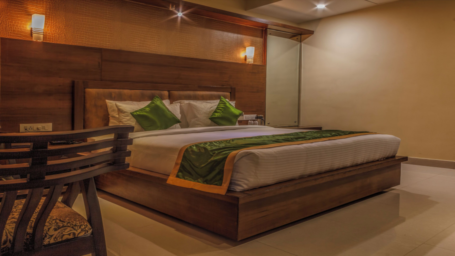 Bedroom 2, Hotel Heavens Park, Bilaspur
