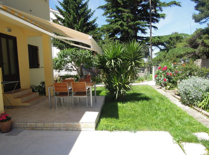 Others 5, Cozy Retreat By The Sea Puntamika, Zadar