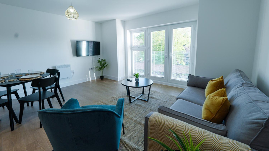 Others 4, NEW Luxury South Manchester Flat, Stockport