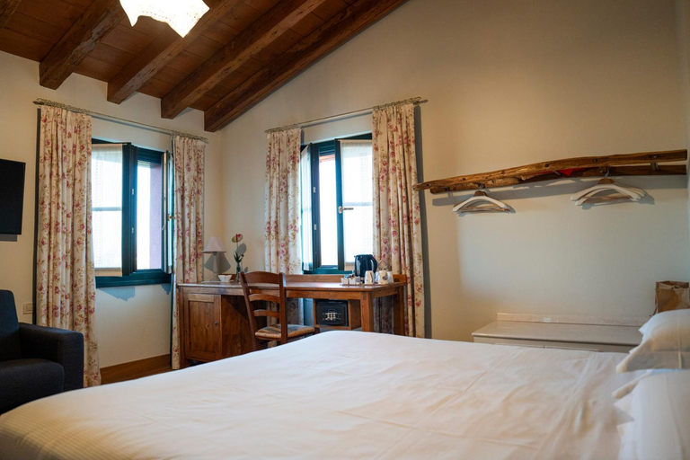 Bedroom 3, Agriturismo Albafiorita, Udine