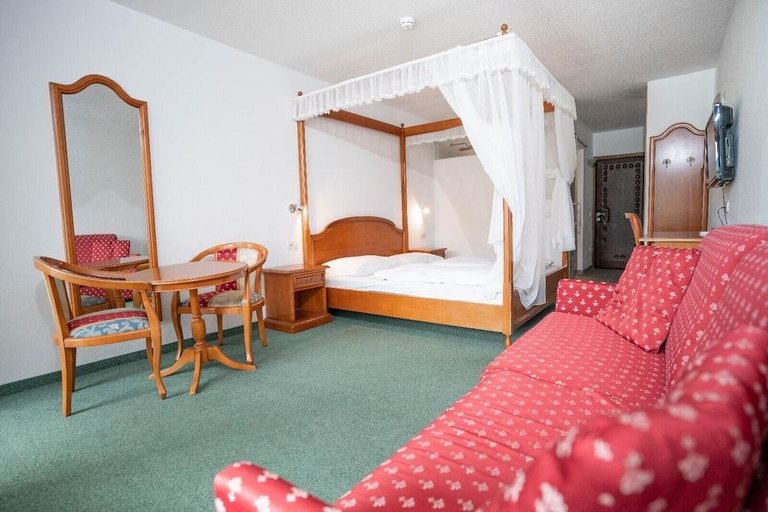 Bedroom 3, Hotel Panoramik, Bolzano