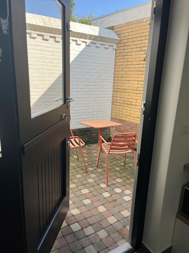 Others 2, B&B de grote Zeearend, Sluis
