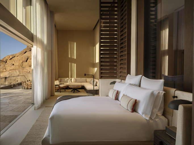 Bedroom 4, Desert Rock Resort, Umluj