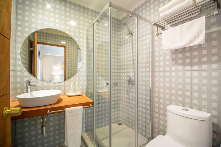 Bathroom, 202 Hotel Boutique, Malleco