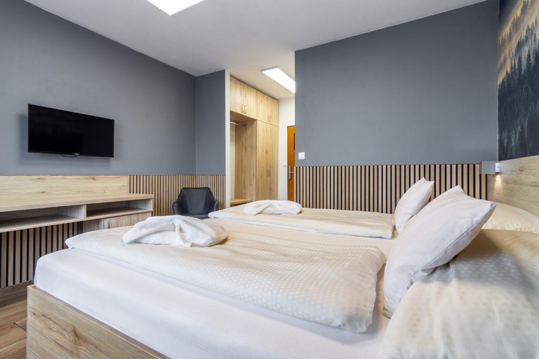 Bedroom 2, Hotel U Kociana, Vsetín