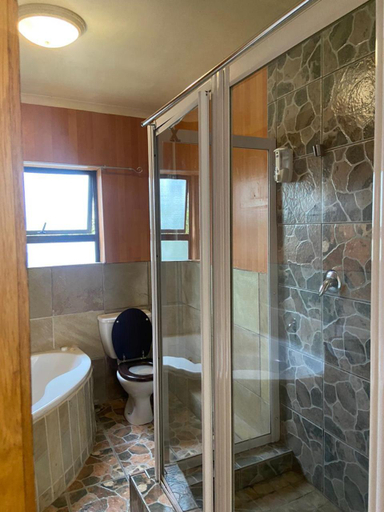 Bathroom 3, Saint's Inn, City of Cape Town
