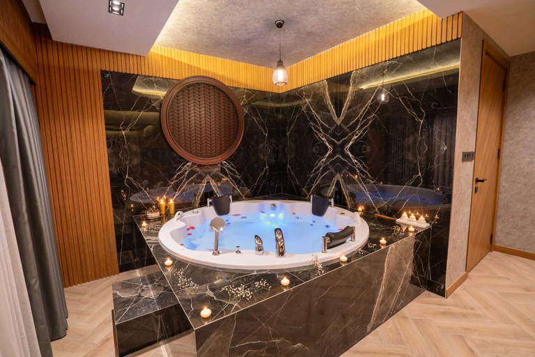 Bathroom 2, Leman Hotel, Merkez