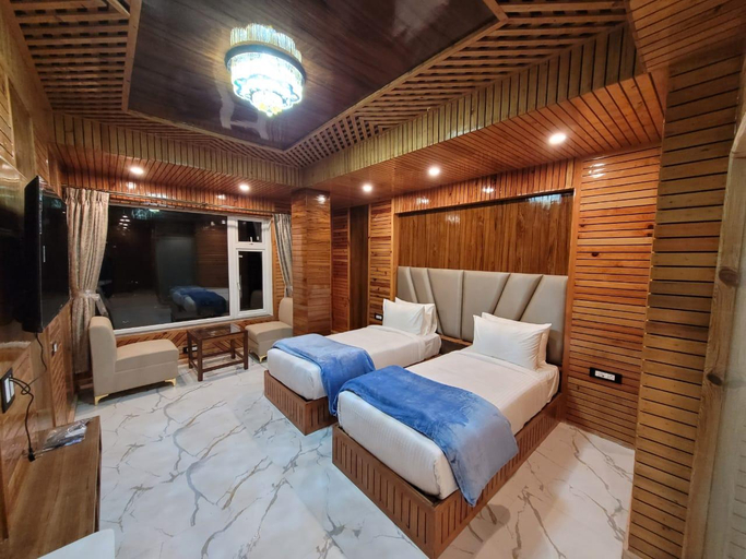 Bedroom 3, Fagu Peaks, Shimla