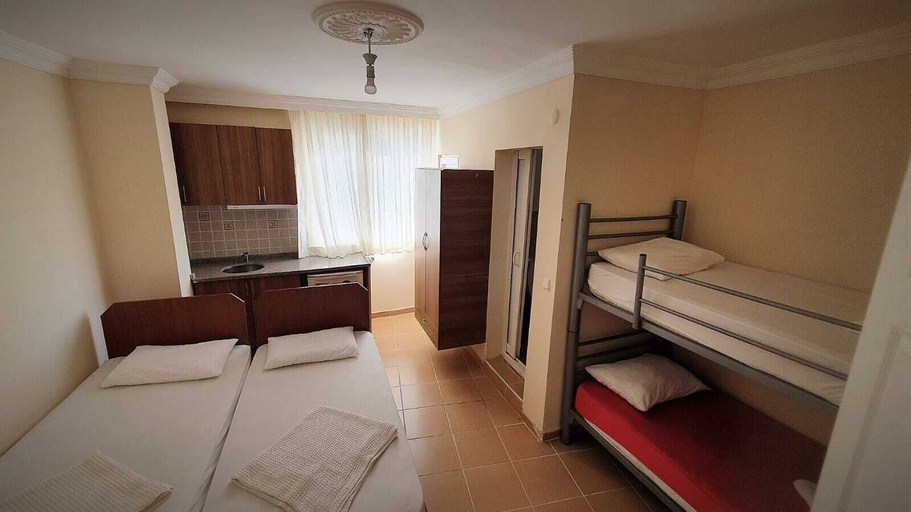 Bedroom 4, Yelken Motel, Armutlu