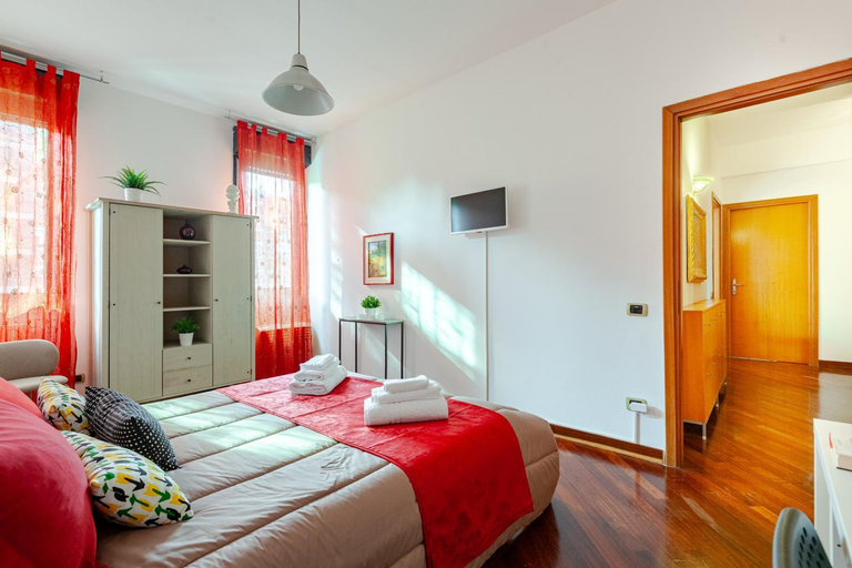 Others 4, Modern & Cozy Double Rooms, Private bath WIFI AC, Roma