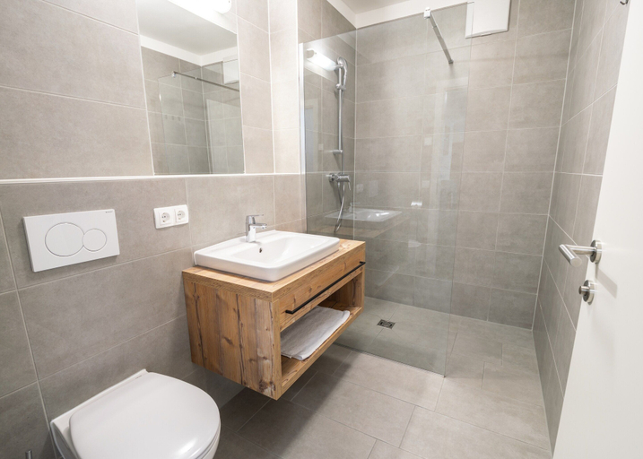 Bathroom 5, Apartment in Fieberbrunn With Balcony, Kitzbühel