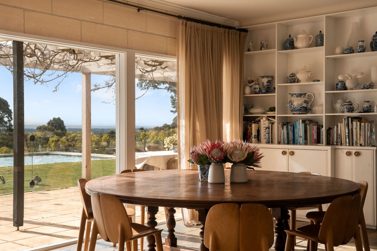 Room 3, Villa Floretti Heated Spa With Stunning Views, Melbourne
