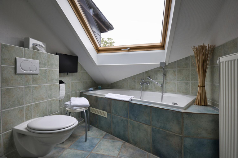 Bathroom 4, Egestorfer Hof, Harburg