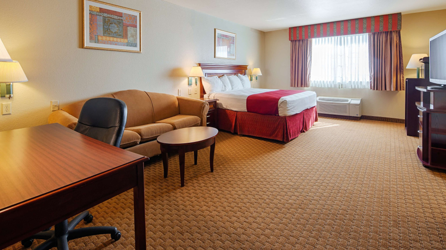 Bedroom 3, SureStay Plus Hotel by Best Western Quanah, Hardeman