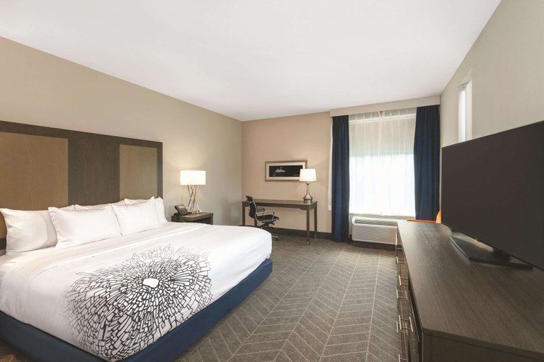 Bedroom 3, La Quinta Inn & Suites by Wyndham Opelika Auburn, Lee