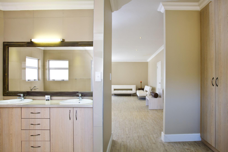 Bathroom 4, Atlantic Villa Boutique Guesthouse, Swakopmund