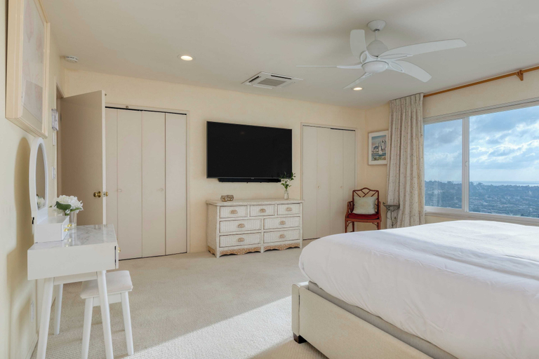 Bedroom 4, Cove Watch by Avantstay A+ Views w/ Private Pool, San Diego