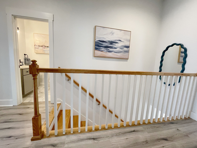 Others 4, Stylish 1900s Renovated Apartments, Chatham