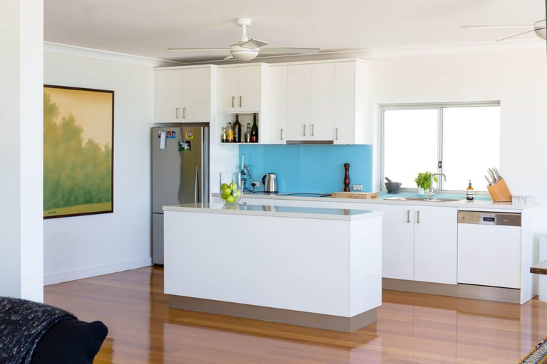 Room 5, Ocean View Luxury 3 Bedroom Home With Balcony, Sydney