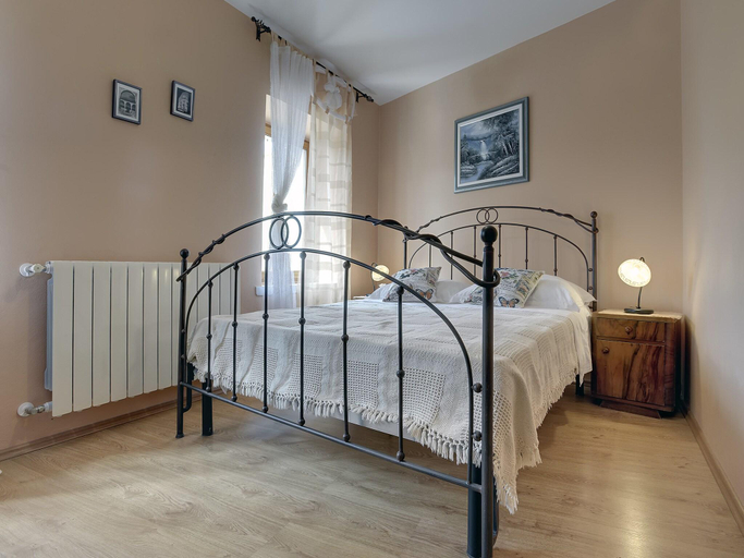 Bedroom 3, Villa in Svetvincenat with Pool Beach, Svetvinčenat