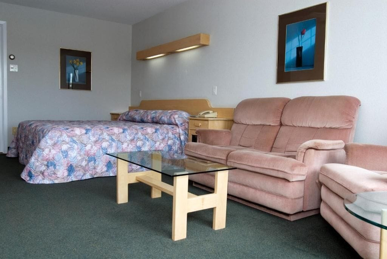 Others 4, Daigle Motel, Madawaska