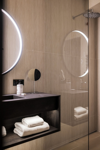 Bathroom 5, Eisenhut Boutique Hotel, Bolzano