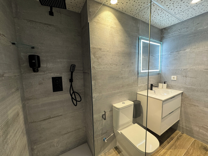 Bathroom 3, Apartamentos Identia by gaiarooms, León