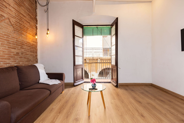 Room 4, Merceria 1 by Unik Tarragona, Tarragona