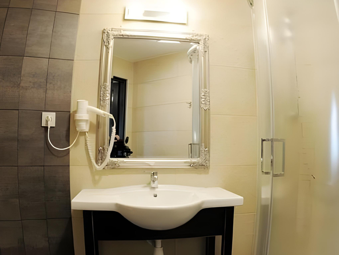 Bathroom 3, Hotel Kasztel, Bochnia