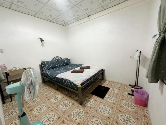 Bedroom 2, Madam Guesthouse, Mueang Krabi