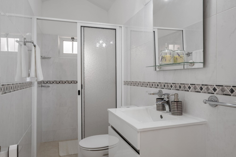 Room 3, Golden Coast B by Homie, Calheta