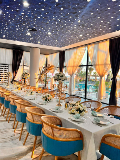 Food & Drinks 5, Royal G Max, Kavajës
