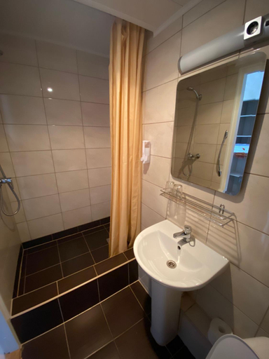 Bathroom 5, Laine guesthouse, Narva-Jõesuu