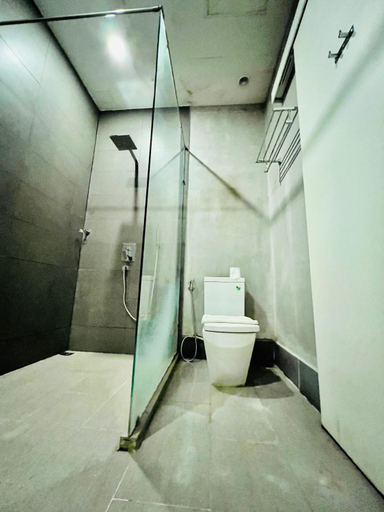 Bathroom 24